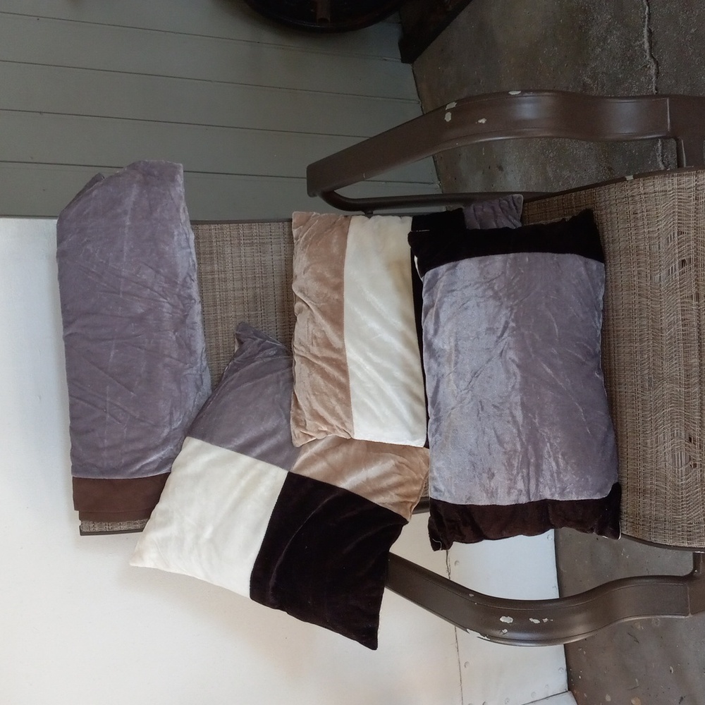Queen Velvet Comforter Set in Neutral Tones - Picture 5 of 8